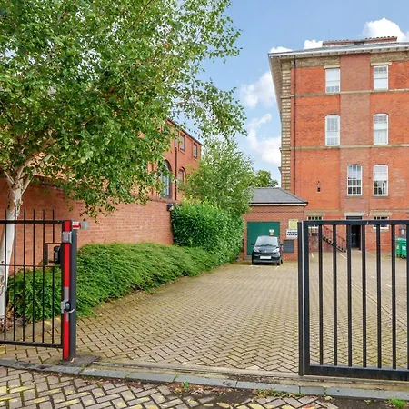 County House Escape - Courtyard & Free Parking Apartment York Exterior photo
